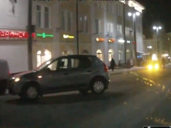 В центре Владимира попал в аварию "автомобиль-беспилотник"