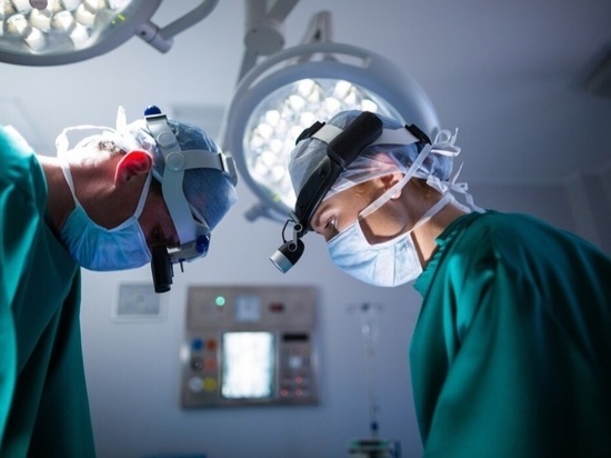 В Липецке хирурги спасли женщину, выполнив уникальную операцию на сосудах головного мозга