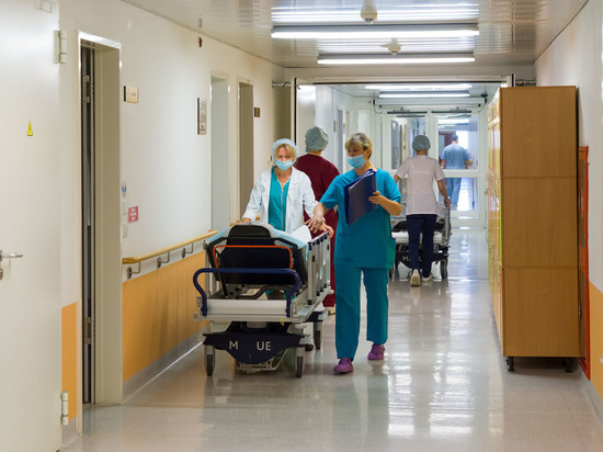 11 тысяч южноуральских медиков получили специальные выплаты