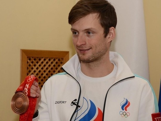 Вологжанин Максим Цветков стал 13-м на чемпионате России по биатлону