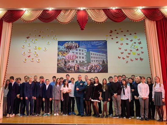 Росгвардейцы провели урок мужества для брянских школьников
