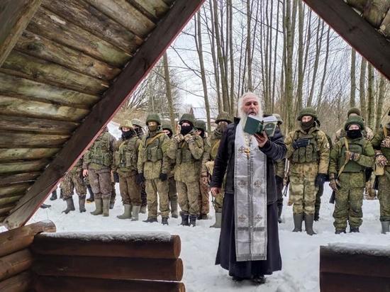 Брянский протоиерей благословил бойцов - участников спецоперации