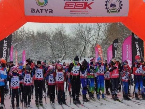 В Уфе лыжная гонка собрала более 300 спортсменов