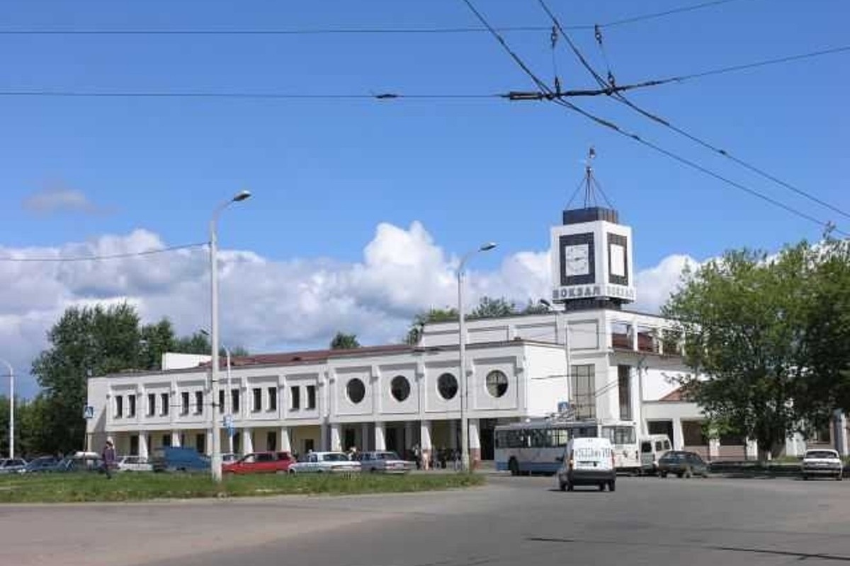 В Костроме задумались над созданием парковки у железнодорожного вокзала