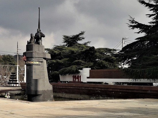 Витязям черноморских глубин: 40 лет назад в Севастополе открыли памятник подводникам