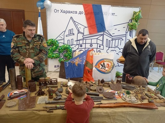 В Гаспре оборонщики развернули выставку стрелкового оружия