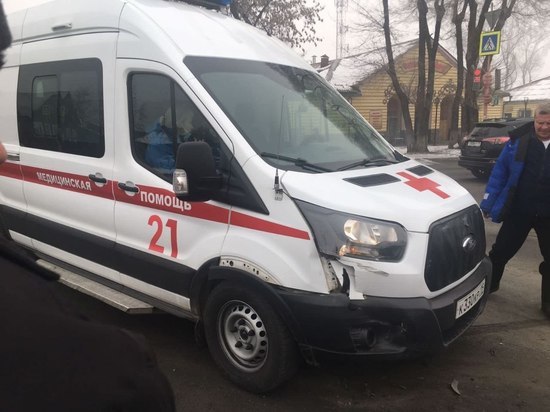 В Абакане автомобиль скорой помощи попал в ДТП