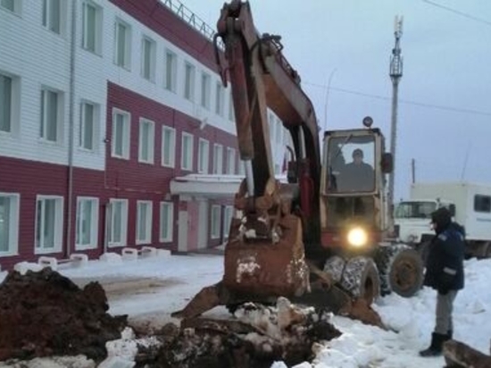 Очередную аварию на водопроводе закончили устранять в Можге