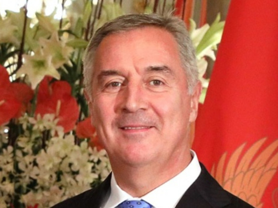 Президент Джуканович, правящий Черногорией 32 года, заявил о выдвижении на новый срок