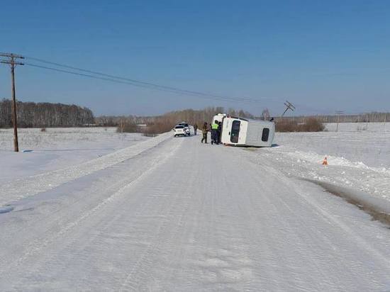 На трассе в Омской области перевернулась ГАЗель с пассажирами