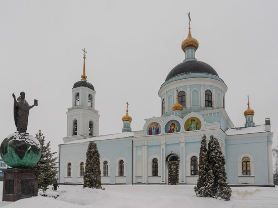 Митрополит Марк освятил престол Казанского храма в посёлке Солотча