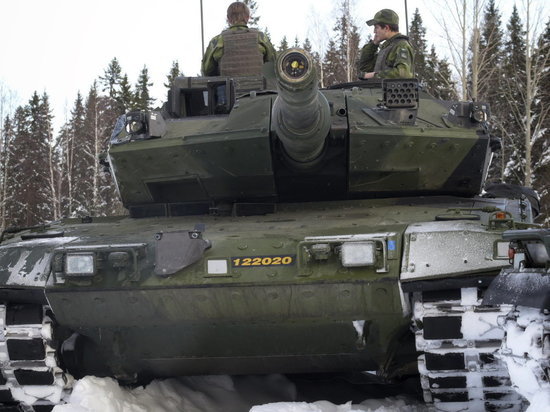 Военкор Стешин: Польша лишилась нефти из-за передачи Украине танков Leopard