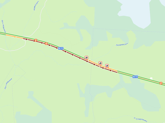 Под Петербургом серьезная авария полностью перекрыла скоростную платную дорогу М-11