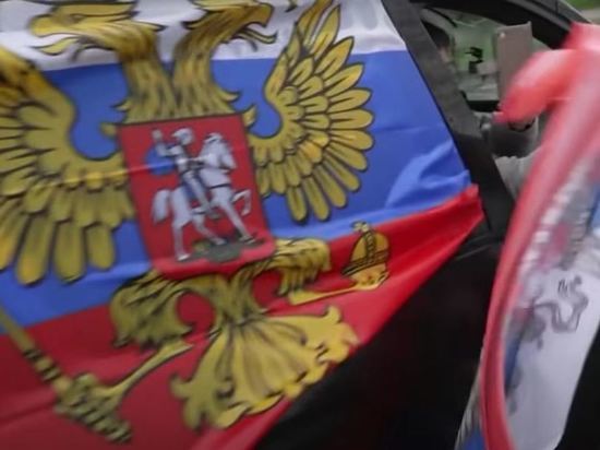 В Ливане прошел автопробег в поддержку России