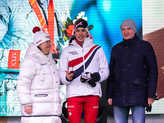 В Устьянах лыжнику Александру Терентьеву вручили нагрудный знак «Заслуженный мастер спорта России»