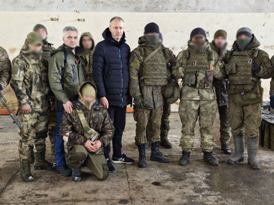 Роман Копин встретился с чукотскими бойцами в зоне СВО