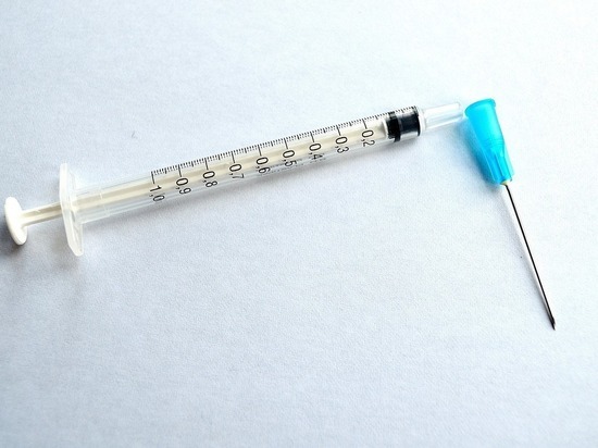 Житель алтайского села получил срок из-за взятки за прививку от ковида