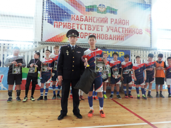 Команда из Улан-Удэ победила в турнире по мини-футболу среди подростков