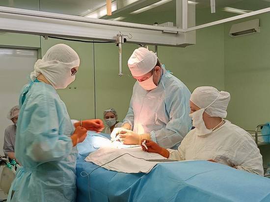 В Югре у подростка врачи удалили опухоль весом в 8 кг