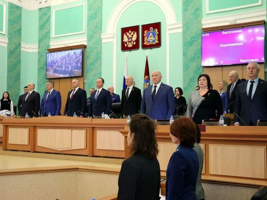 Брянских депутатов наградили медалью за помощь участникам СВО