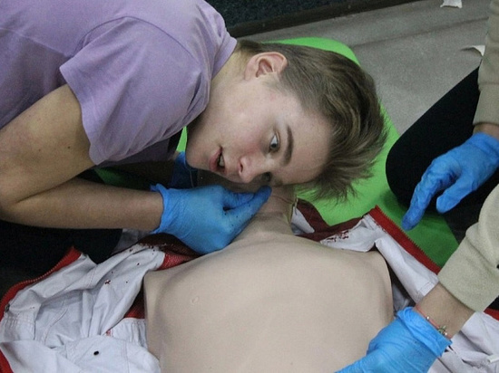 В Архангельске на занятиях школы волонтеров Красного Креста научат азам первой помощи