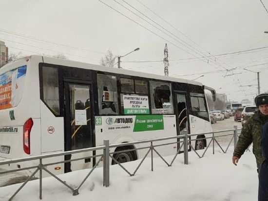 В Омске пассажиры облитого кипятком на улице Кирова автобуса  не пострадали