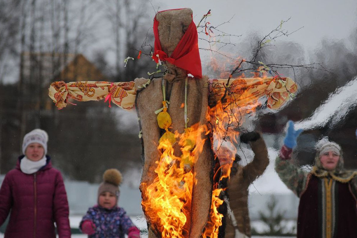 Масленица блины чучело