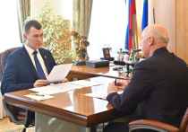 Губернатор Хабаровского края провел рабочую встречу с главой Бикинского района Александром Демидовым