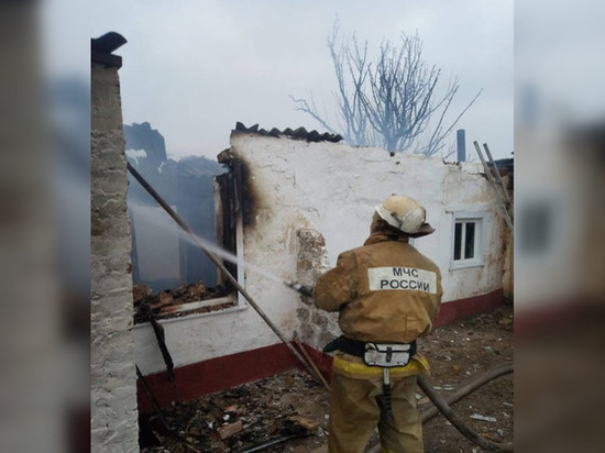 На Дону в селе дотла сгорел частный дом