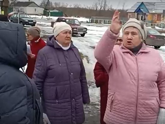 В Курской области жители обратились к Владимиру Путину с просьбой уберечь две школы от закрытия