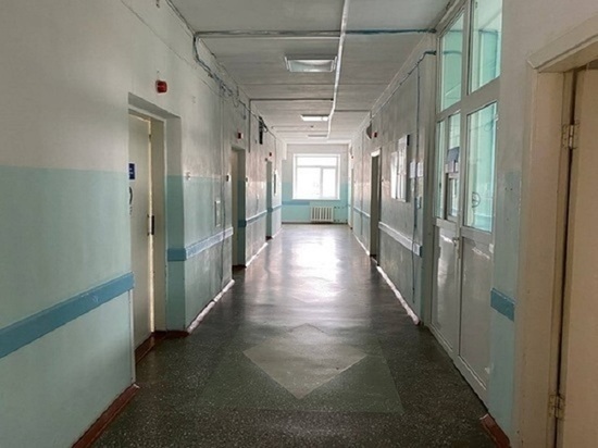 В горбольнице №10 Барнаула прокомментировали сообщение об увольнении более 40 сотрудников