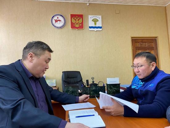 Алексей Колодезников встретился директором Олекминского техникума механизации и электрификации сельского хозяйства