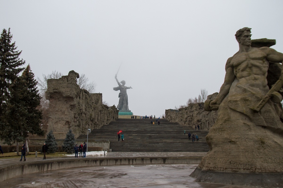 Курган волгоград режим работы. Мамаев Курган Волгоград. Мамаев Курган памятник. Сталинград это Волгоград сейчас. Мамаев Курган Волгоград фото.