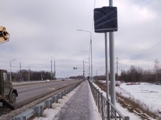 Полосу для общественного транспорта на новой дороге в Брянске закрыли