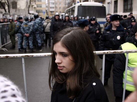 Соосновательница Pussy Riot Надежда Толоконникова снова стала фигуранткой уголовного дела