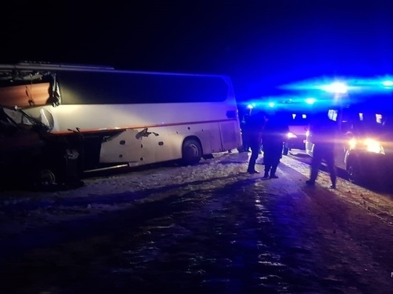 В ДТП на Алтае погибли два пассажира автобуса, следующего из Новосибирска в Семипалатинск