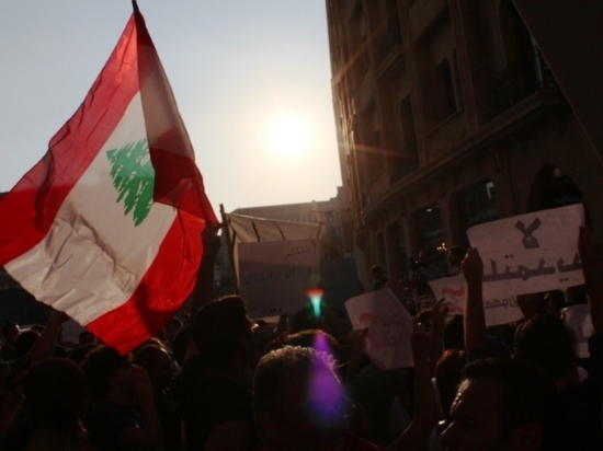 «Экономическая бойня»: Ливан долларизирует экономику на фоне падения фунта