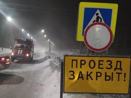 Участок трассы в Алтайском крае закрыли из-за гололеда и сильного ветра