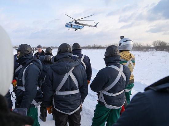 В Приморском районе начались тренировки парашютистов-пожарных Единого лесопожарного центра