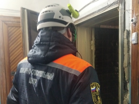 В Пензе пожилой мужчина молил о помощи из запертой квартиры