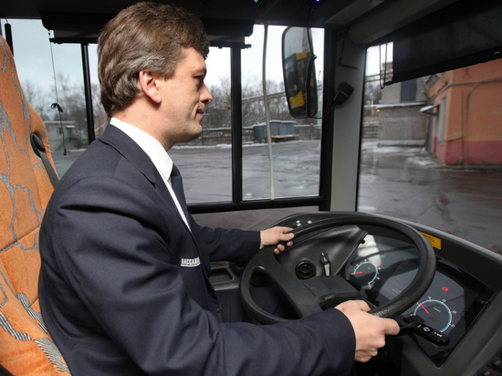 Водители автобусов в Североморске находились за рулем более 300 часов в месяц