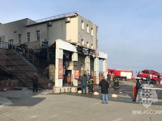 Крупный пожар: административное здание потушили во Владивостоке