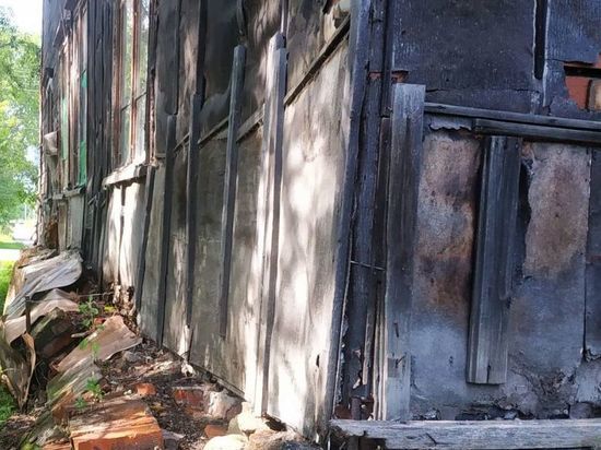 Прокуратура провела проверку: в Приморье жильцов аварийного барака оставили без крыши над головой