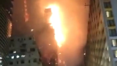 В Гонконге загорелся недостроенный небоскреб: видео