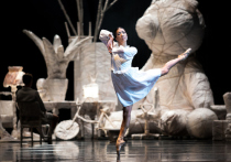 На Новой сцене Большого балетная труппа екатеринбургского театра «Урал Опера Балет» показала свою программу «L.A.D.»