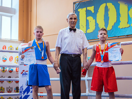 Турниры по боксу, приуроченные к юбилейным датам, завершились в Хабаровске