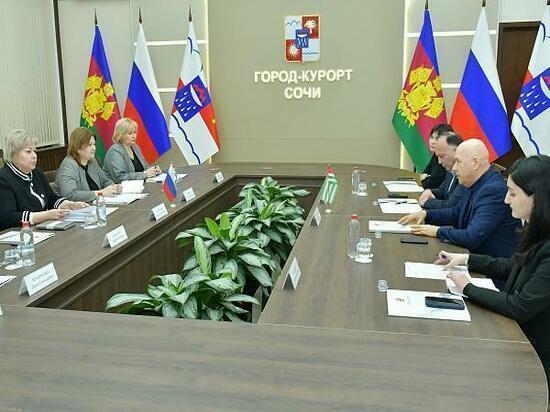 Рабочее совещание по вопросу двустороннего сотрудничества с Республикой Абхазия состоялось в Сочи