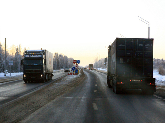 В Новгородской области весной 2023 года введут ограничения на движение большегрузов
