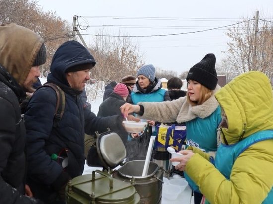 Игорь Сапко посетил пункт питания для нуждающихся