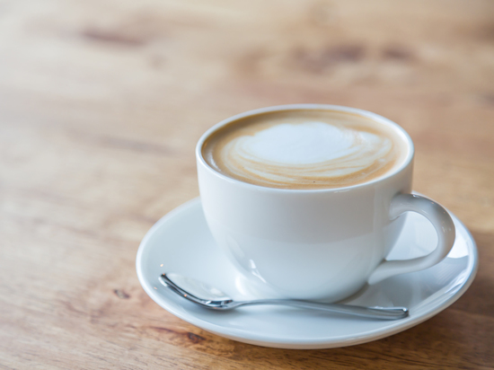 Эколог поддержал идею о замене пластиковых стаканов в кофейнях